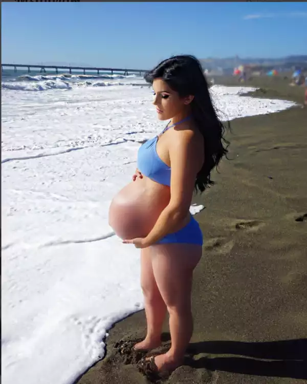 Photos; This Pregnant Woman’s Stomach Has Got Online Users Talking. See Why.